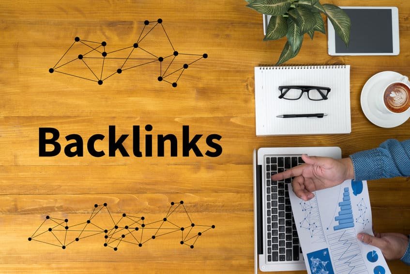 SEO specialist creating a backlink strategy.